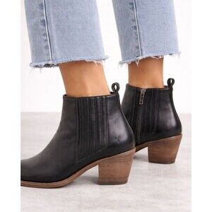 Frye Alton Chelsea Boots Women 6.5 B Black Leather Ankle Boot Block Heel